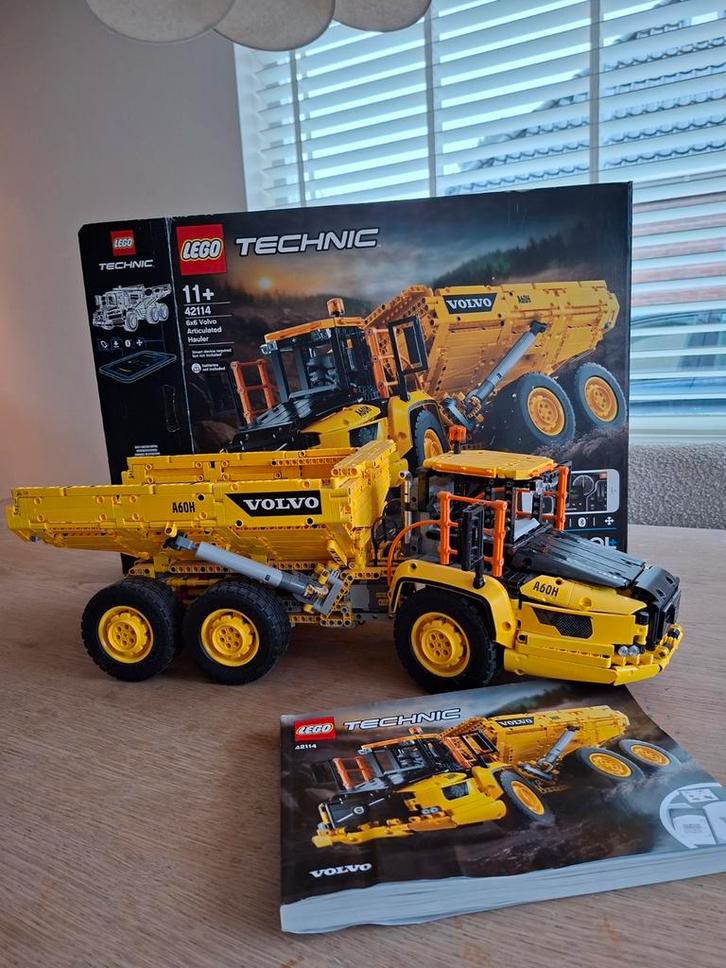 LEGO Technic Volvo 6×6 met kieptrailer, Hobby en Vrije tijd, Elektronica-componenten, Zo goed als nieuw, Ophalen of Verzenden