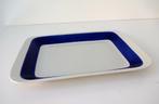 Rechthoekige schaal wit patroon blauw Koka Rörstrand 3653-s, Antiek en Kunst, Antiek | Keramiek en Aardewerk, Ophalen of Verzenden
