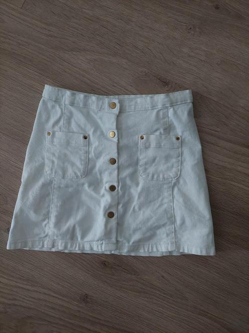 Wit A-lijn rokje met goudkleurige knoopjes en tailleband, Kinderen en Baby's, Kinderkleding | Maat 128, Zo goed als nieuw, Meisje