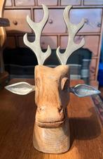 Zeer Mooi en Gaaf Houten HERTENKOP met Metalen oren en gewei, Ophalen of Verzenden, Zo goed als nieuw