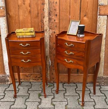 Nachtkastje origineel Frankrijk brocante 68 cm hoog SET beschikbaar voor biedingen