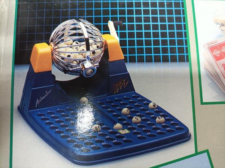 Bingo spel, Hobby en Vrije tijd, Gezelschapsspellen | Bordspellen, Zo goed als nieuw, Een of twee spelers, Drie of vier spelers