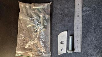 Bouten en moeren m12 m14 m16 beschikbaar voor biedingen