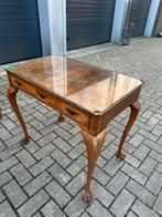 Antieke wortelnoten salontafel met glazen blad, Antiek en Kunst, Ophalen