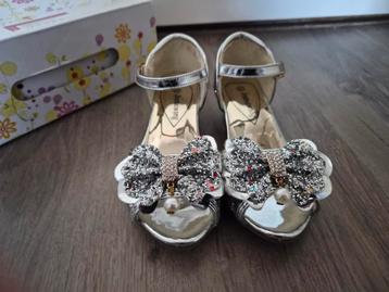 Prinsessen/Spaanse schoenen  beschikbaar voor biedingen