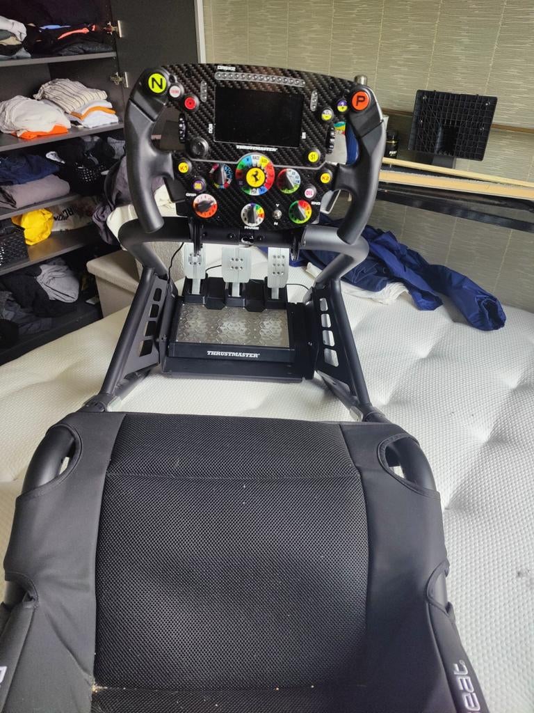 Thrustmaster T818 Ferrari SF1000 Stuur + TCL Pedalen, Ophalen of Verzenden, Gebruikt