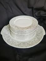 Vintage Gebakstel met Bloemenmotief, Huis en Inrichting, Keuken | Servies, Gebruikt, Ophalen of Verzenden, Bord(en), Overige stijlen