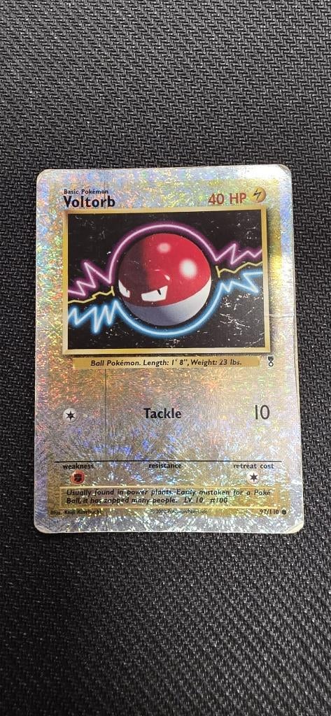 Pokémon Voltorb 97-110, Ophalen of Verzenden, Zo goed als nieuw, Losse kaart, Foil