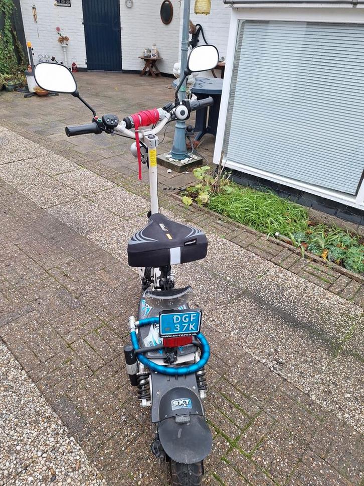 E step met kenteken, Fietsen en Brommers, Steps, Zo goed als nieuw, Elektrische step (E-scooter), Ophalen of Verzenden