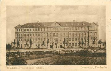(701-077-027) Dordrecht Middelbare Technische School beschikbaar voor biedingen