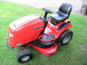 simplicity SLT250 zitmaaier 2 cylinder briggs en stratton beschikbaar voor biedingen