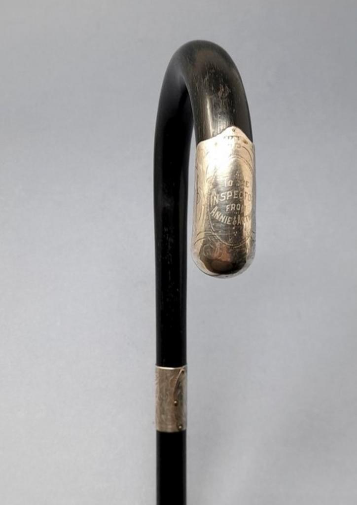 Antieke zeldzame Engelse wandelstok Henry Perkins & Sons, Verzamelen, Speldjes, Pins en Buttons, Gebruikt, Ophalen of Verzenden