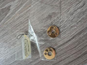 2 Giovanni Collection bedels met sterretjes beschikbaar voor biedingen
