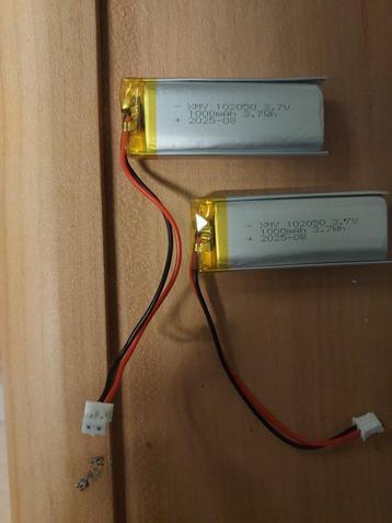 Accu 3,7 V  1000mAh 2x beschikbaar voor biedingen