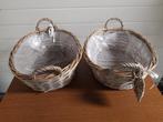 2 ovale rieten manden nieuwstaat, Huis en Inrichting, Woonaccessoires | Schalen en Manden, Ophalen, Mand, Zo goed als nieuw, Riet