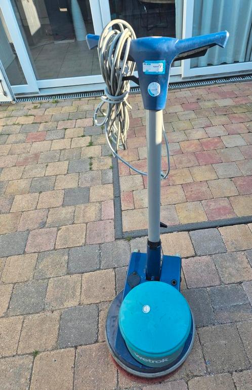 Tk: Wetrok.  schoonmaakmachine, schrobmachine, boenmachine, Doe-het-zelf en Verbouw, Reinigingsmachines, Zo goed als nieuw, Ophalen