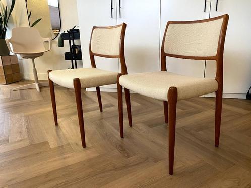2 Deense mid century vintage stoelen | Niels O Møller Mod 80, Huis en Inrichting, Stoelen, Gebruikt, Twee, Hout, Stof, Overige kleuren