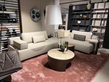 -EYYE- Cella beschikbaar voor biedingen