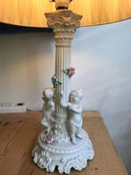 Grote porseleinen lamp met dansende engelen, Antiek en Kunst, Antiek | Lampen, Ophalen of Verzenden