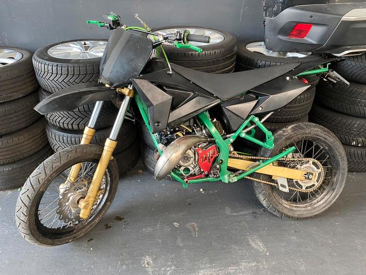 Rieju mrx 90cc, Fietsen en Brommers, Brommers | Derbi, Zo goed als nieuw, Ophalen