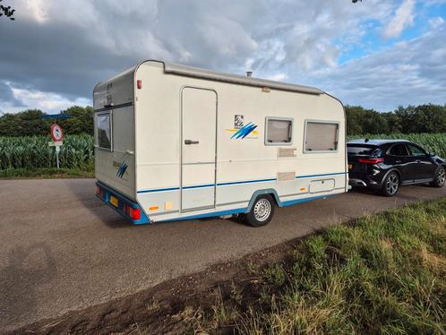 Te koop Knaus Sudwind As Good as Gold Bleu Line, Caravans en Kamperen, Caravans, Particulier, tot en met 4, 750 - 1000 kg, Treinzit