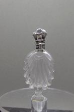 parfumflesje met zilveren dop, Antiek en Kunst, Ophalen of Verzenden, Zilver