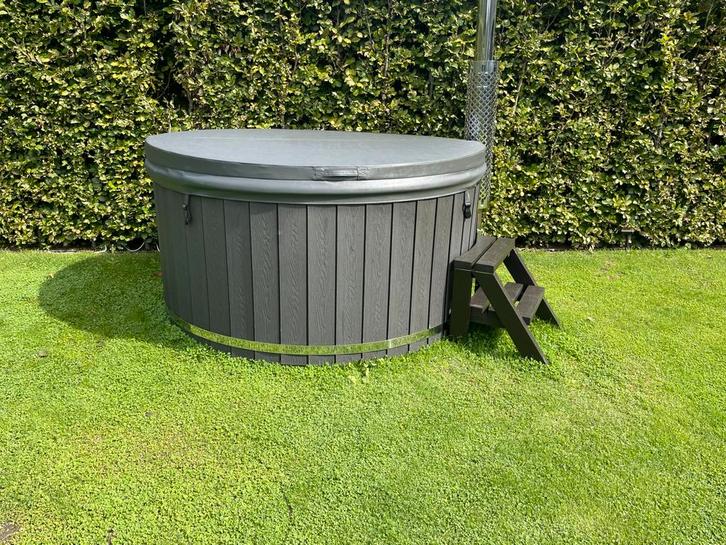 Hottub nieuw met veel opties, Tuin en Terras, Bubbelbaden en Hottubs, Nieuw, Vast, Ophalen of Verzenden