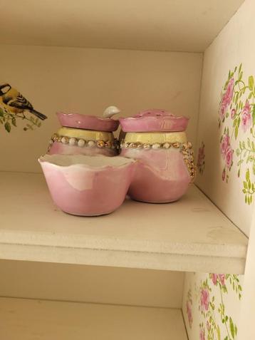 Antiek peper en zoutstelletje beschikbaar voor biedingen