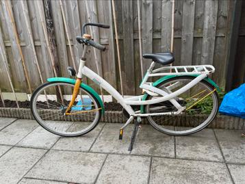 Damesfiets beschikbaar voor biedingen