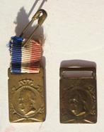 Twee oude brons draagmedailles Koningin Wilhelmina., Postzegels en Munten, Penningen en Medailles, Ophalen of Verzenden, Brons