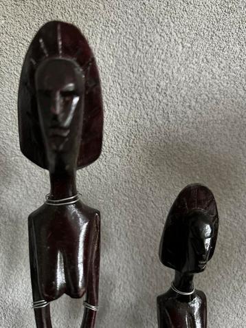 Vintage Afrikaanse Houten Vrouwenbeelden - Set van 4 beschikbaar voor biedingen
