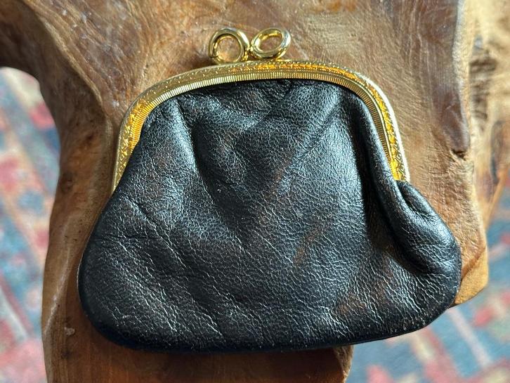 2 stuks vintage knip portemonnees handmade leder en nepbont, Sieraden, Tassen en Uiterlijk, Portemonnees, Gebruikt, Overige merken