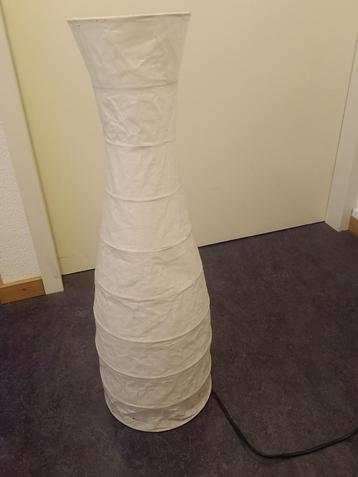 Staande Ikea lamp rijstpapier met voetschakelaar beschikbaar voor biedingen