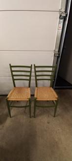 Leuke retro rieten stoeltjes, Huis en Inrichting, Stoelen, Ophalen, Zo goed als nieuw, Overige kleuren, Twee