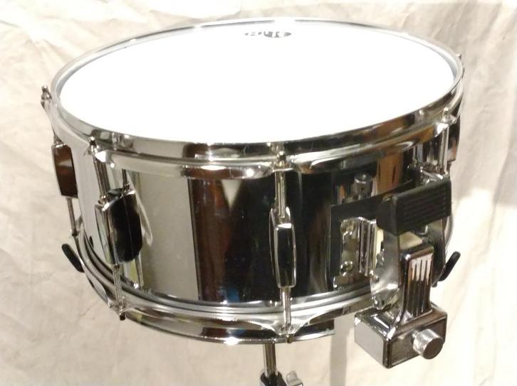 Sonor snare drum ,Majestic strainer concert, marching, Muziek en Instrumenten, Percussie, Zo goed als nieuw, Trommel, Ophalen of Verzenden