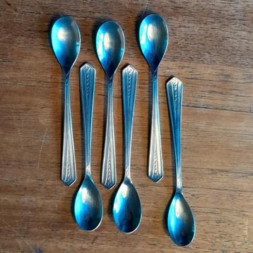 6 lepeltjes beschikbaar voor biedingen