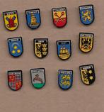 Verzameling Stadswapens Friesland speldjes Dokkum Bolsward, Verzamelen, Speldjes, Pins en Buttons, Gebruikt, Niet vindbaar, Niet vindbaar