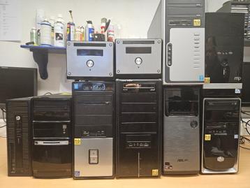 Partij van 10 desktops beschikbaar voor biedingen
