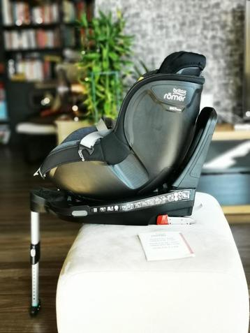 Britax Römer Dualfix M i-Size (kantelbare - max 18Kg) beschikbaar voor biedingen