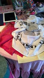 Otazu sjaal, Verzenden, Zo goed als nieuw