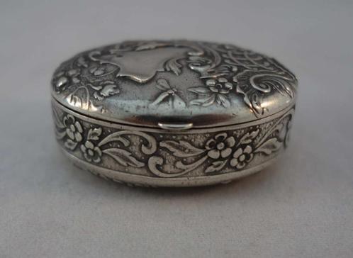 Antiek Zilveren Pillendoosje, Antiek en Kunst, Antiek | Goud en Zilver, Ophalen of Verzenden