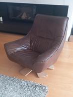 Bruin leren fauteuil met draaipoot., Huis en Inrichting, Fauteuils, Ophalen, Gebruikt, 75 tot 100 cm, Hout