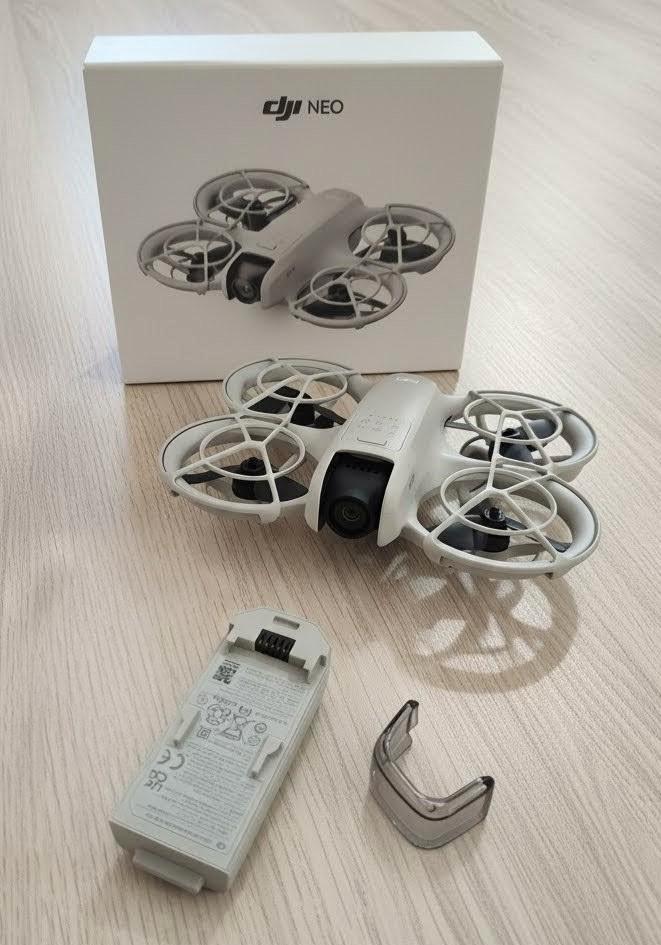 DJI Neo Drone, Audio, Tv en Foto, Drones, Zo goed als nieuw, Drone met camera, Ophalen of Verzenden