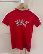 Mooi rood Nike shirt korte mouw, maat 134-140, Kinderen en Baby's, Kinderkleding | Maat 134, Jongen, Ophalen of Verzenden, Zo goed als nieuw