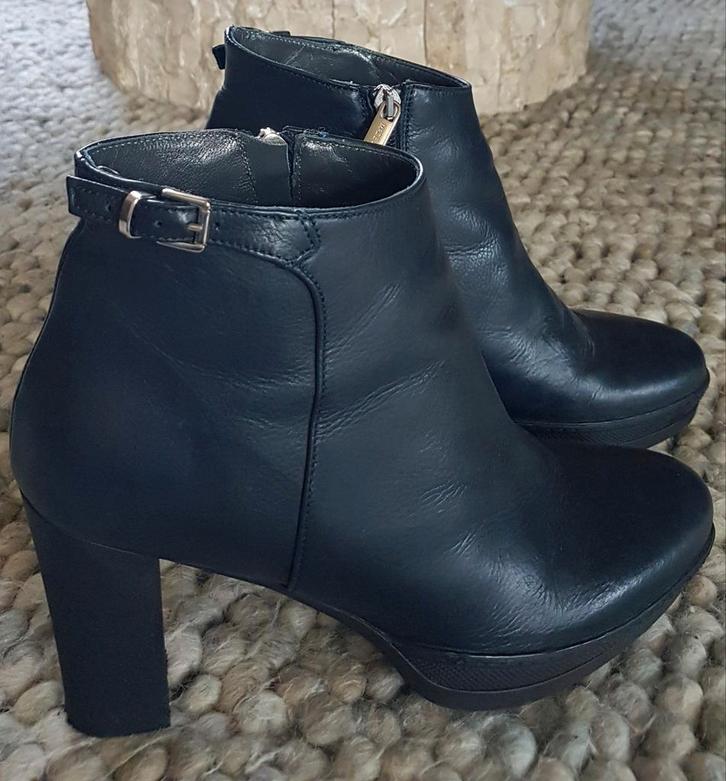 Roberto d'Angelo leren enkellaarsjes maat 39 z.g.a.n., Kleding | Dames, Schoenen, Zo goed als nieuw, Lage of Enkellaarzen, Blauw