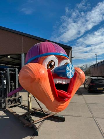 Carnavalskop voor carnavalswagen beschikbaar voor biedingen