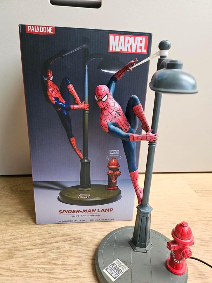 Spiderman Bureau Lamp - Marvel Lamp, Huis en Inrichting, Lampen | Tafellampen, Zo goed als nieuw, Minder dan 50 cm, Kunststof