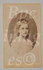 cdv pruilend meisje lang haar strik Utrecht 1870's, Verzamelen, Foto's en Prenten, Verzenden, Voor 1940, Gebruikt