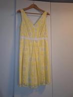 Gele jurk met kanten bloempatroon, Kleding | Dames, Jurken, Maat 38/40 (M), Geel, Ophalen of Verzenden, Zo goed als nieuw