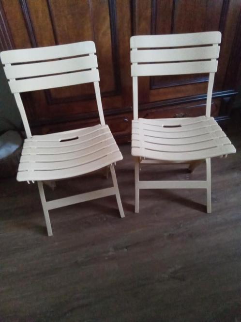 2 kunststof klapstoeltjes. Geel, Tuin en Terras, Tuinstoelen, Gebruikt, Kunststof, Ophalen